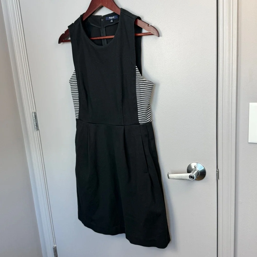 Madewell 1937 Sheath Dress Women's‎ 6 Black Sleeveless Striped Side Panels